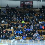 VIDEO: Hokejisté Tábora srazili poslední Porubu ve druhé třetině. Kohouti se drží v šestce pro čtvrtfinále