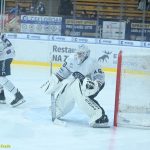 VIDEO: Táborský kapitán Suchánek prožíval na trestné těžké chvíle. Kohouti prohráli s Kolínem na nájezdy