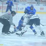 VIDEO: Táborský kapitán Suchánek prožíval na trestné těžké chvíle. Kohouti prohráli s Kolínem na nájezdy