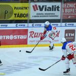 VIDEO: Hokejisté Tábora srazili poslední Porubu ve druhé třetině. Kohouti se drží v šestce pro čtvrtfinále