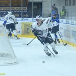 VIDEO: Táborský kapitán Suchánek prožíval na trestné těžké chvíle. Kohouti prohráli s Kolínem na nájezdy