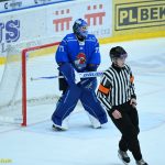 VIDEO: Táborský kapitán Suchánek prožíval na trestné těžké chvíle. Kohouti prohráli s Kolínem na nájezdy