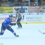 VIDEO: Táborský kapitán Suchánek prožíval na trestné těžké chvíle. Kohouti prohráli s Kolínem na nájezdy