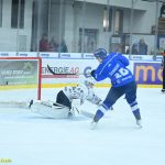 VIDEO: Táborský kapitán Suchánek prožíval na trestné těžké chvíle. Kohouti prohráli s Kolínem na nájezdy
