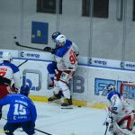 VIDEO: Hokejisté Tábora srazili poslední Porubu ve druhé třetině. Kohouti se drží v šestce pro čtvrtfinále