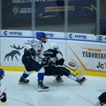 VIDEO: Junioři Tábora uhráli s Kolínem bod. V nájezdech neuspělo všech šest hráčů