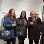 Řeky, říčky, keře a trávy Galiny Fleischmannové. Inspiraci z Kajetína vystavuje v Plané