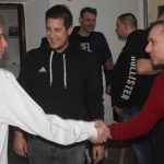 Malá imitace ledové plochy a velká zábava. Tradice stolního hokeje v Branicích trvá už 20 let