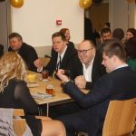 Budoucí truhláři, strojní mechanici a farmáři rozjeli v Milevsku svůj ples