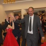 Budoucí truhláři, strojní mechanici a farmáři rozjeli v Milevsku svůj ples