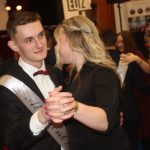 Budoucí truhláři, strojní mechanici a farmáři rozjeli v Milevsku svůj ples