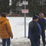 Rekordní účast na Dražickém máčení. Otužilcům počasí přálo