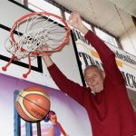 Trenéři, hráčky a sportovní osobnosti vzpomínají na basketbalovou legendu ze Strakonic