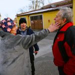 42 otužilců otestovalo ledovou Otavu, přihlížel rekordní počet diváků