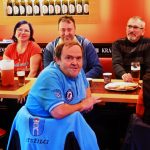 42 otužilců otestovalo ledovou Otavu, přihlížel rekordní počet diváků