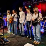 Holky za kluky, kluci za holky. Deváťáci to rozjeli ve velkém