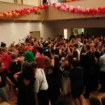 Holky za kluky, kluci za holky. Deváťáci to rozjeli ve velkém