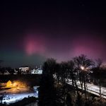 Polární záře předvedla na noční obloze úchvatnou show. K vidění může být i dnes v noci