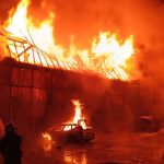 Hoří skladová hala v areálu budějovického letiště