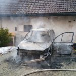 V Husově kolonii v Budějovicích lehla popelem další chata, v Kojakovicích hořelo auto