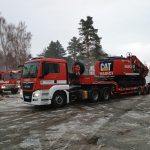 Hasiči i dnes zasahují u požáru haly v Plané. Škoda jde do milionů korun