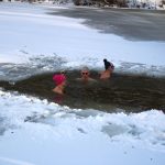 Novoroční namáčení do Chadimáku v Jistebnici přilákalo 54 otužilců