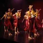 Projekt Kořeny taneční školy Coda a sezimovoústecké zušky vyprodal sál kulturního domu Spektrum rovnou čtyřikrát