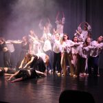 Projekt Kořeny taneční školy Coda a sezimovoústecké zušky vyprodal sál kulturního domu Spektrum rovnou čtyřikrát