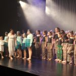 Projekt Kořeny taneční školy Coda a sezimovoústecké zušky vyprodal sál kulturního domu Spektrum rovnou čtyřikrát