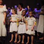 Projekt Kořeny taneční školy Coda a sezimovoústecké zušky vyprodal sál kulturního domu Spektrum rovnou čtyřikrát