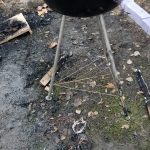 Muž v Táboře opaloval na zahradním grilu izolaci z měděných vodičů