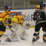 Hokej: Dvojzápas s Vary ukázal v akci vicemistry světa i Lukáše Pecha juniora