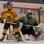 Hokej: Dvojzápas s Vary ukázal v akci vicemistry světa i Lukáše Pecha juniora