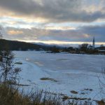Led na Lipně je silný dost, v rozbředlé vrstvě ale není bruslení zrovna hitparáda