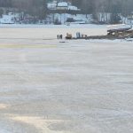 Led na Lipně je silný dost, v rozbředlé vrstvě ale není bruslení zrovna hitparáda