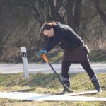 Blíží se jarní tah žab. Dobrovolníci staví na Strakonicku zábrany u silnic