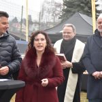 VIDEO: V Hluboké nad Vltavou poklepali na základní kámen nového zimního stadionu. V sobotu ve staré Kuki aréně zhasnou