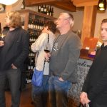 Výjimečná třída dospělých žáků výtvarníka Teodora Buzu existuje už 32 let. Teď vystavují v Šatně