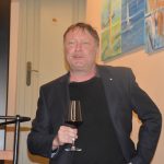 Výjimečná třída dospělých žáků výtvarníka Teodora Buzu existuje už 32 let. Teď vystavují v Šatně