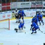 VIDEO: Sérii vyloučení vystřídala série gólová. Kohouti si poradili s Chomutovem 3:0