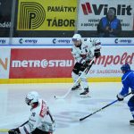 VIDEO: Sérii vyloučení vystřídala série gólová. Kohouti si poradili s Chomutovem 3:0