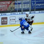 VIDEO: Sérii vyloučení vystřídala série gólová. Kohouti si poradili s Chomutovem 3:0