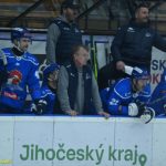 VIDEO: Sérii vyloučení vystřídala série gólová. Kohouti si poradili s Chomutovem 3:0