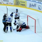 VIDEO: Deváťáci HC Tábor prohráli s Říčany a naděje na záchranu extraligy je pryč