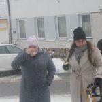 V Chyškách je zvykem, že maškary po nedělní mši nabízejí pohoštění u kostela