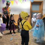 Video: V Milísku se z dětí stávají hrdinové i princezny