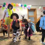 Video: V Milísku se z dětí stávají hrdinové i princezny