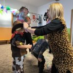 Video: V Milísku se z dětí stávají hrdinové i princezny