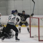 Hokej: V krajském čtvrtfinále mezi Hlubokou a Krumlovem je to po neděli nerozhodně