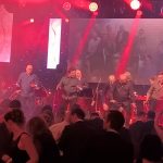 Video. Na plese v Písku tančil vítěz StarDance Oskar Hess a hrál Moondance orchestra